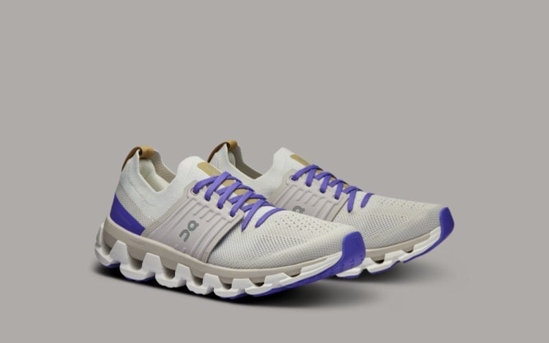 SALE! ON CLOUD SHOES Womens Size 7 in White Blueberry Running Shoes Cloudswift3