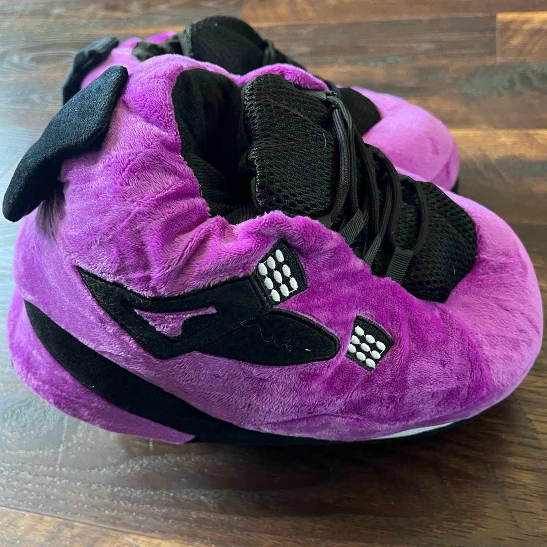 RECTRO AIR PLUSH BASKETBALL SNEAKERS SLIPPERS