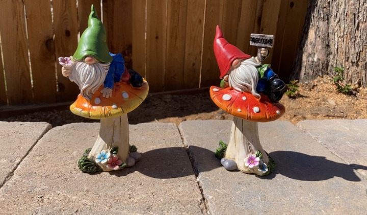 Garden Statues for Yard Decor, Set of 2 Cute Gnomes on Mushroom Statues
