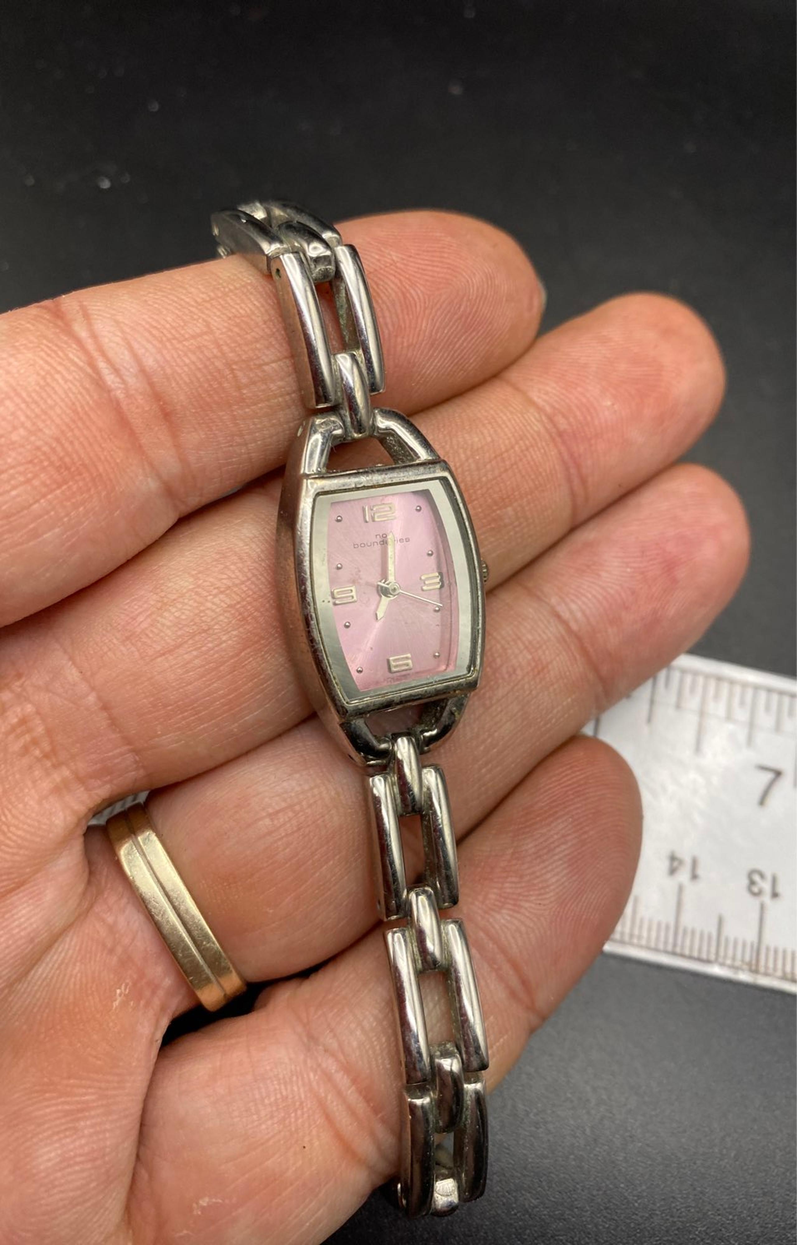 No boundaries Watch for women