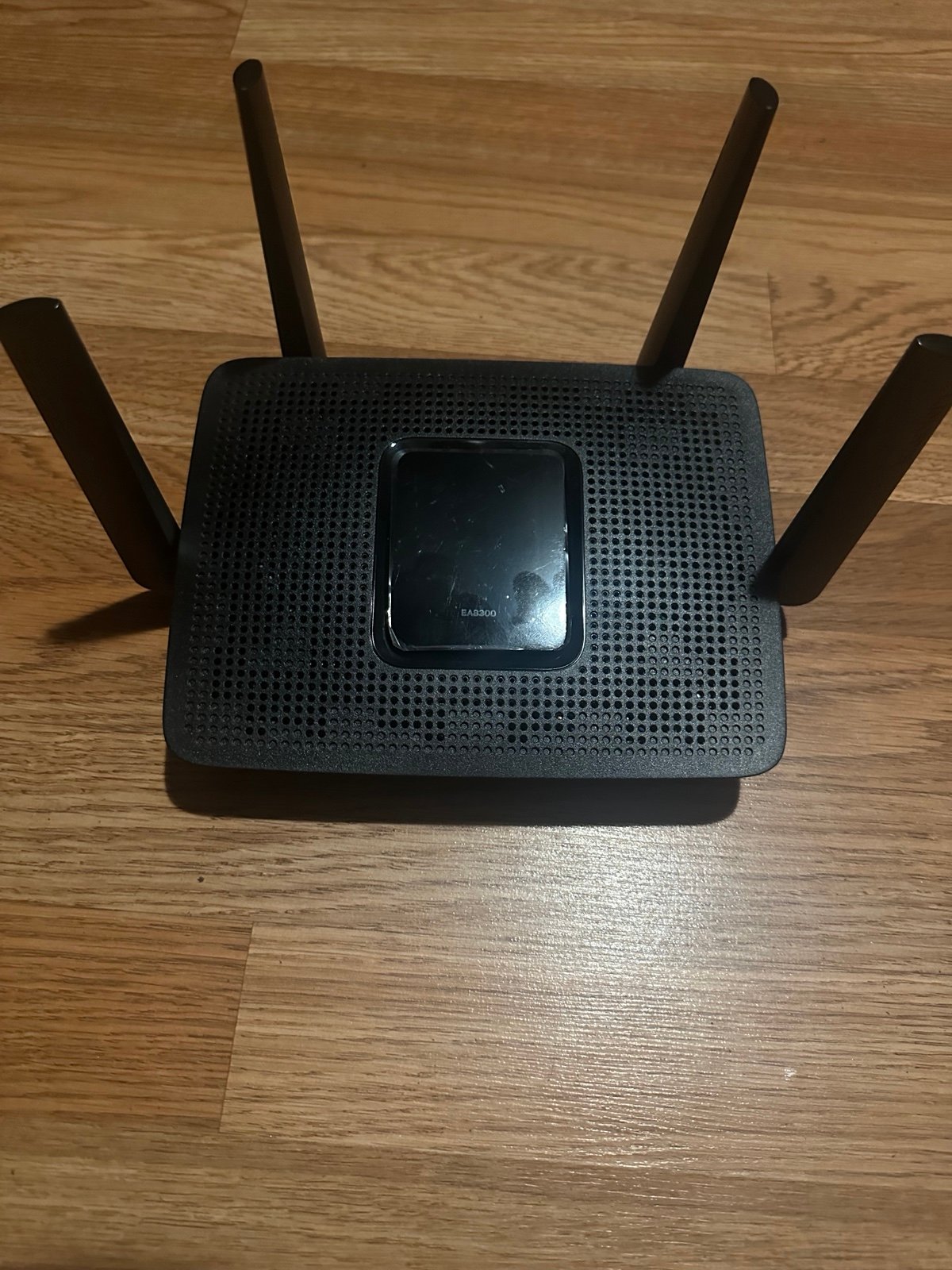 Linksys 4 Antenna EA8300 Router