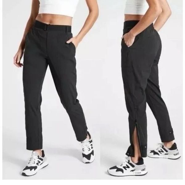 Athleta Womens Trekkie Rip Stop belted Pants in black UPF 50+ size 4