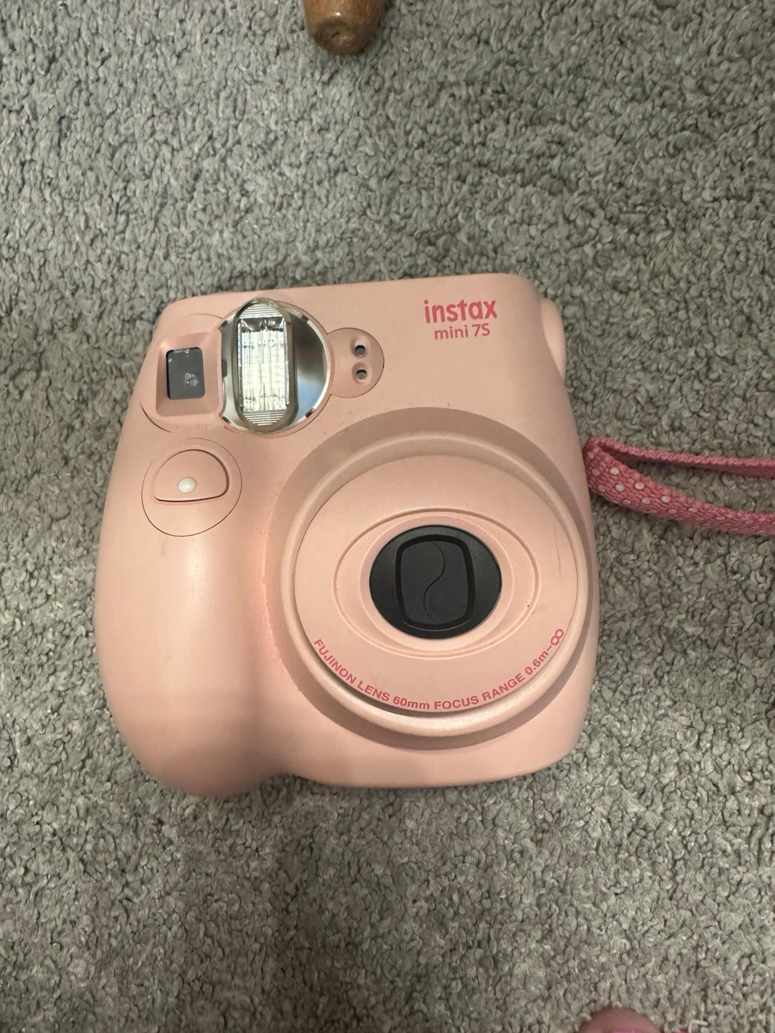 Instax mini Polaroid camera - Fujifilm