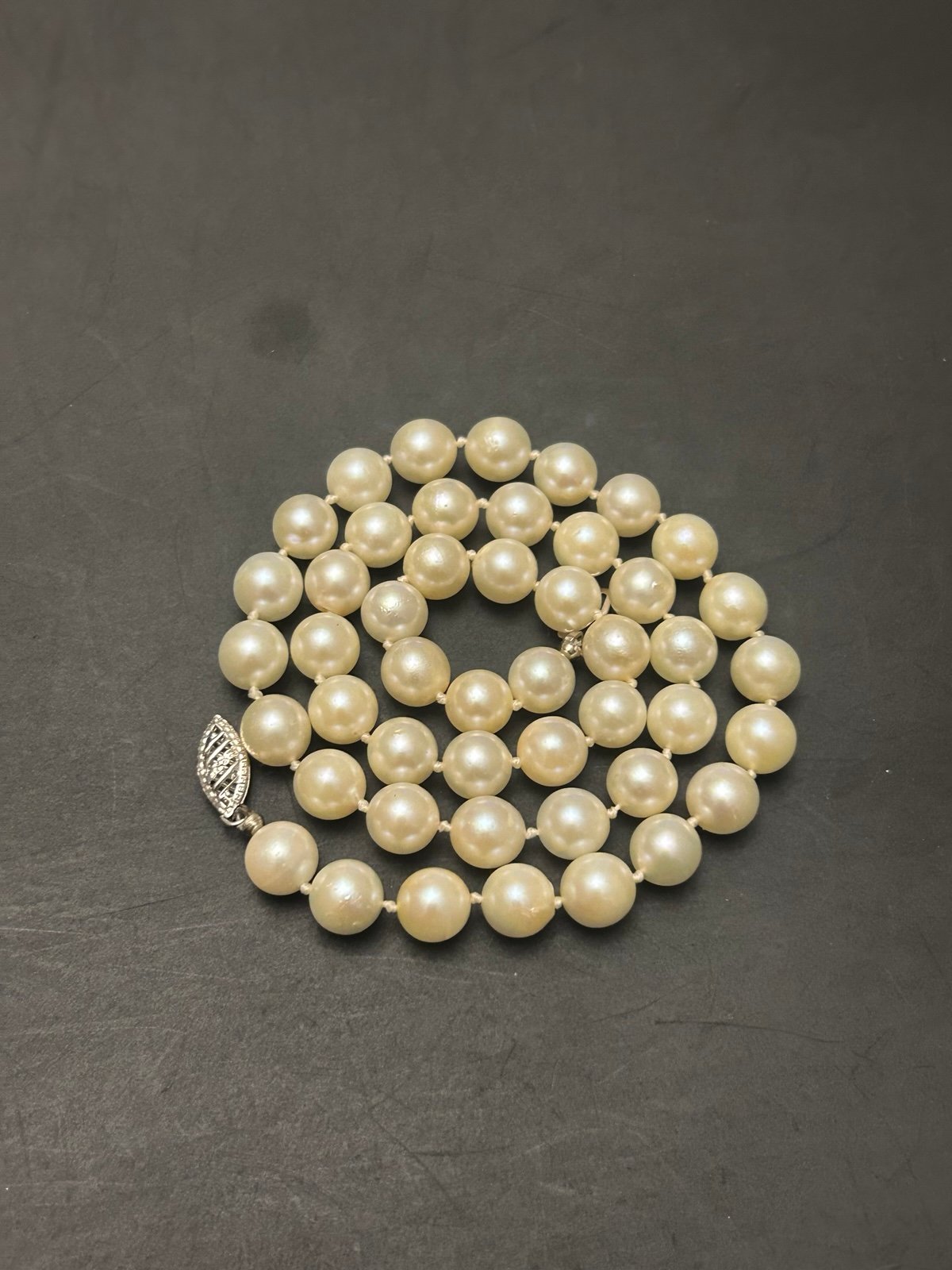 Vintage 14k White Gold Hand Knotted Faux Pearl Necklace 16”