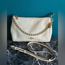 Coach Carrie Leather Crossbody Chain Shoulder Bag Chalk White F22212