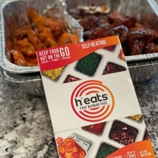 Heats Food Warmer Pads & Foil Trays (4 Pack) - Food Warmers for Parties Buffet