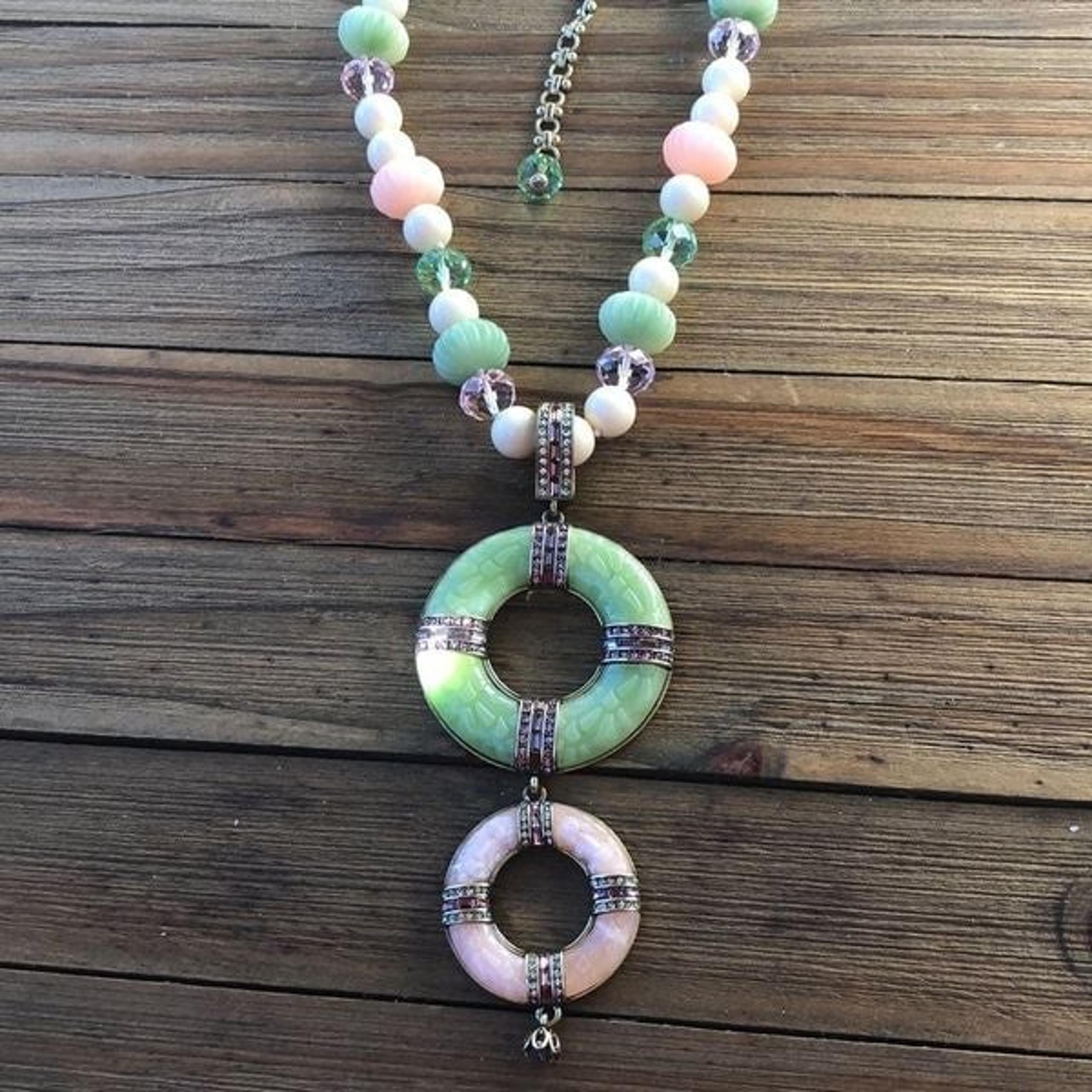 Chunky Mint, Pink, Lavender & Off white Double Drop Necklace! EUC - Heidi Daus