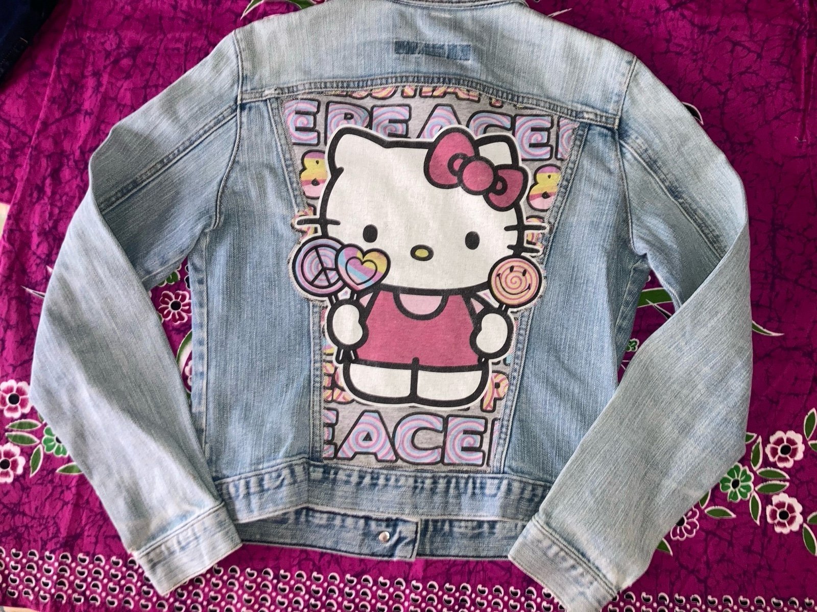 Womens S Gap Denim Jacket with Hello Kitty