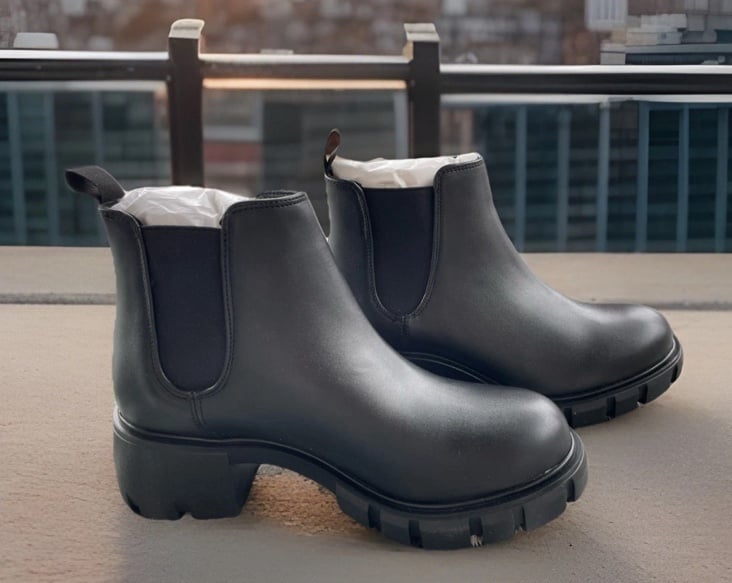 Steve Madden Howler Block Heel Chelsea Boots Women’s Size 6 Black Y2K Style