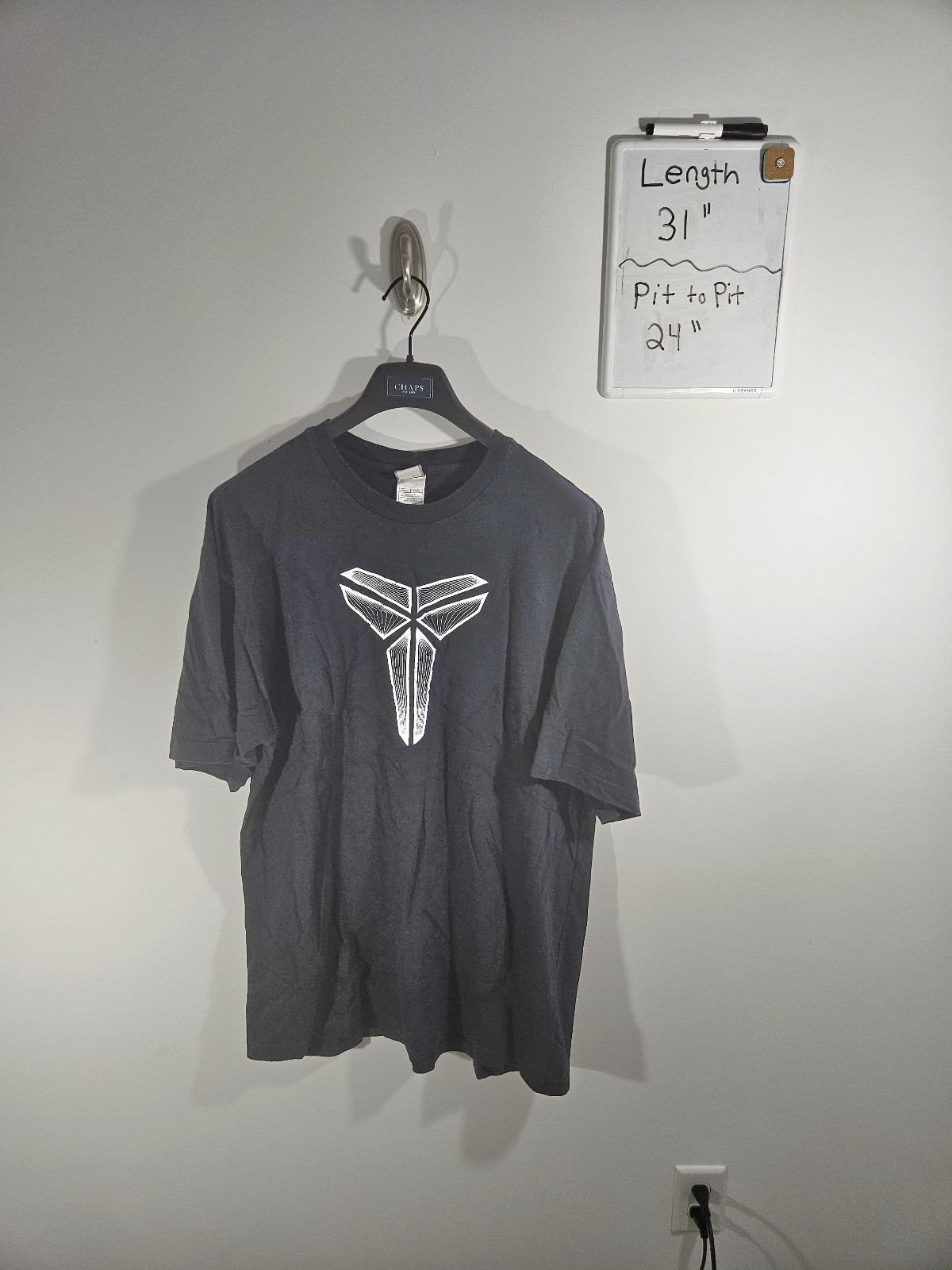 RARE Vintage Y2K Nike Kobe Bryant Black & Shiny Silver Logo T-Shirt!