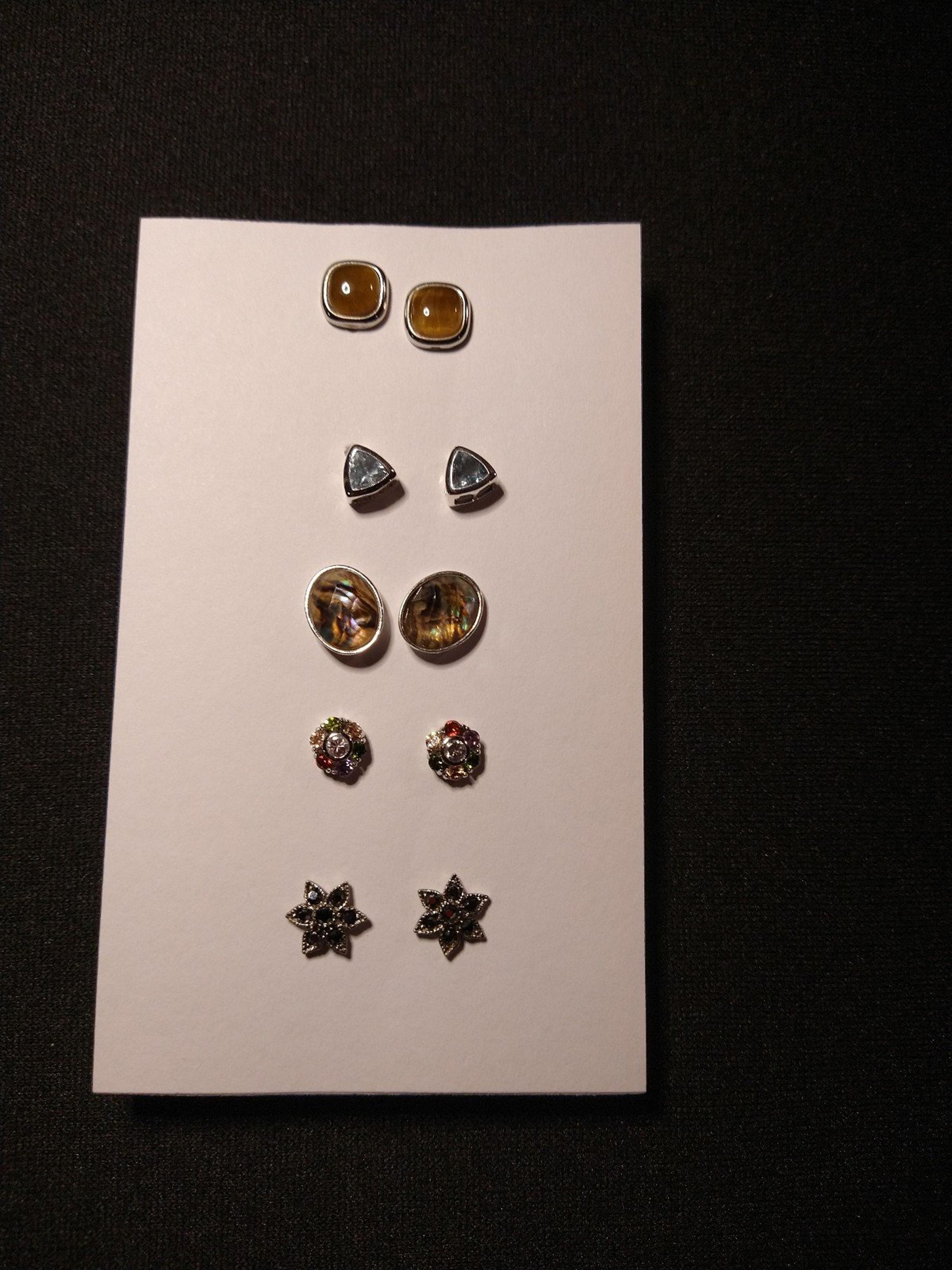 Lot of (5) Pairs of Women's Stud Earrings