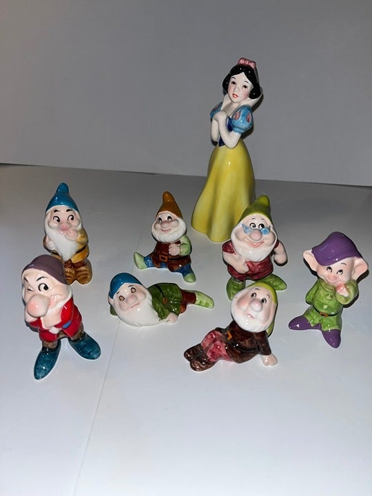 Disney Snow White & The Seven Dwarfs Figurines, Complete Set of 8!