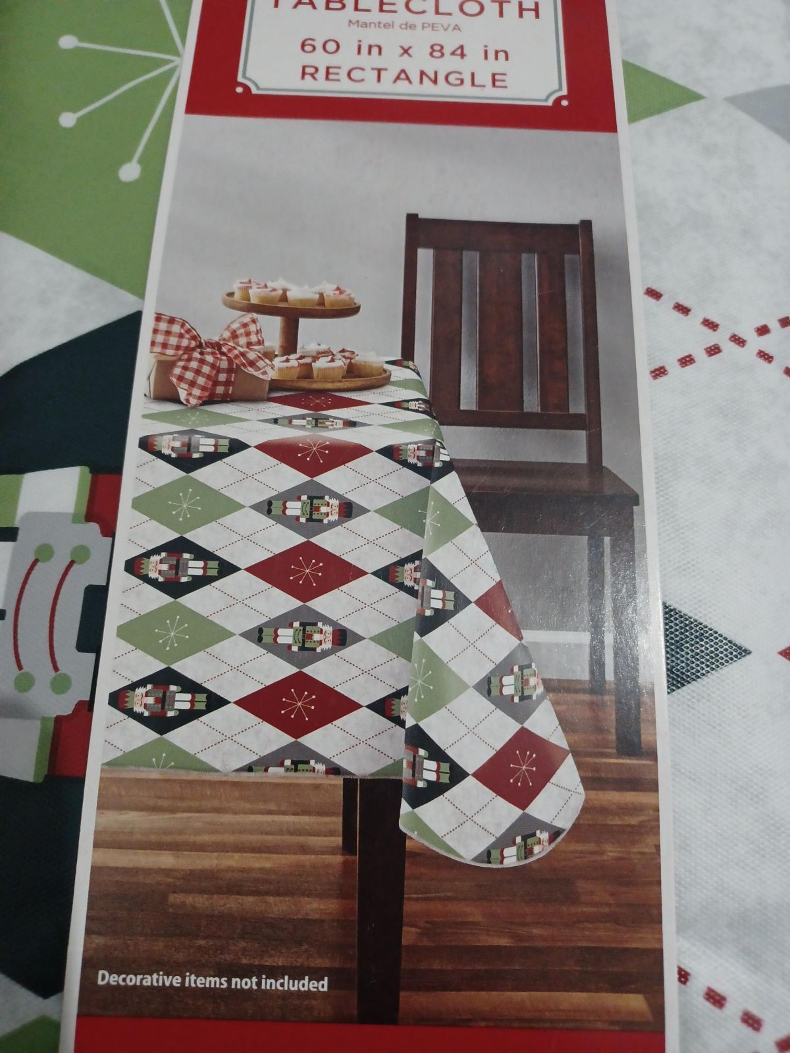 Holiday Time 60 in X 84 in PEVA Red &Green Diamond Holiday Tablecloth.(cha ontos
