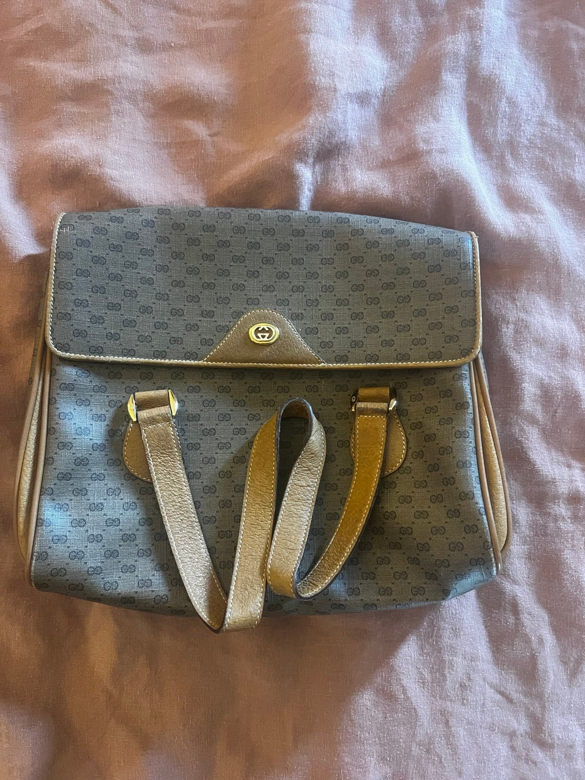 Women’s Vintage Grey & Beige Gucci Bag