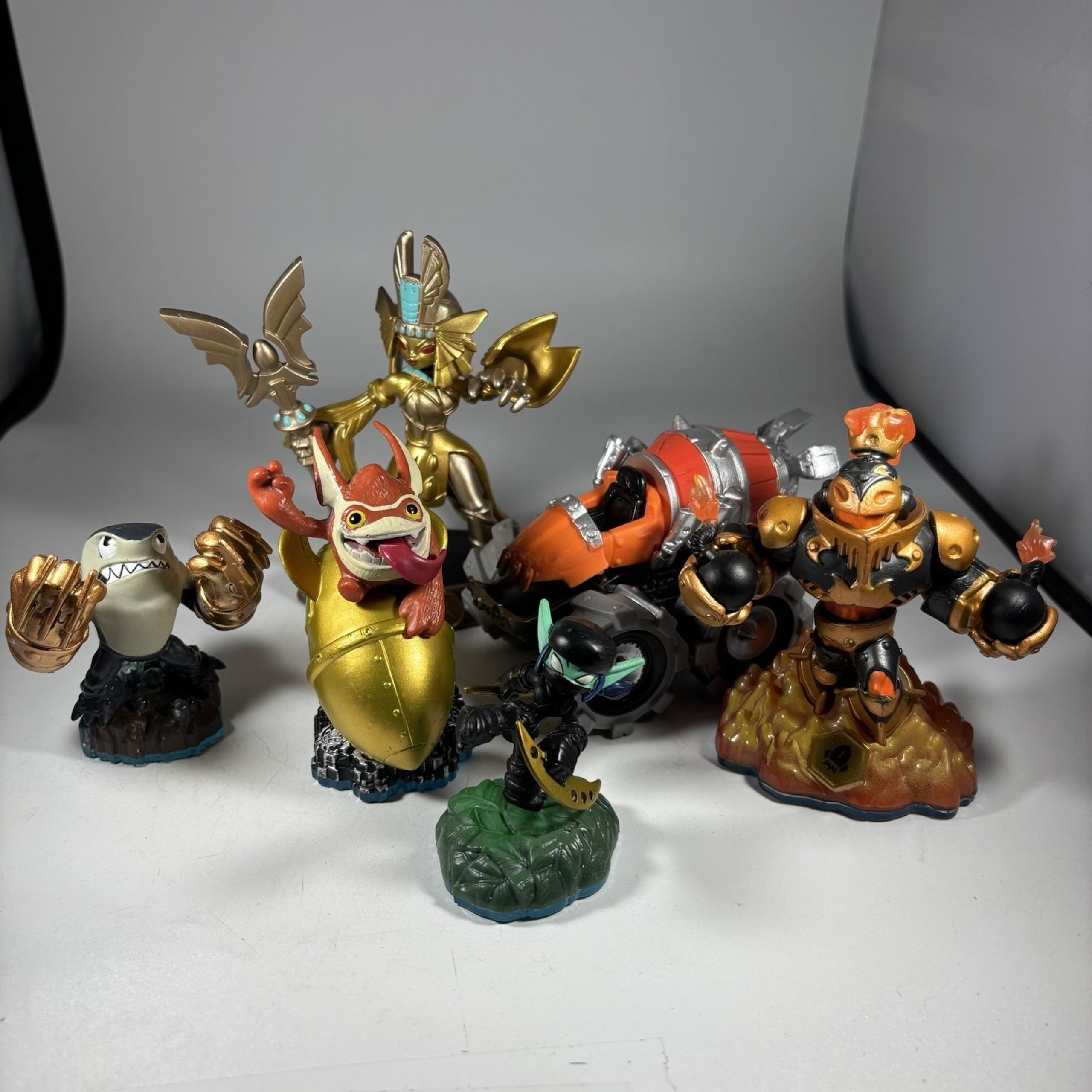 Activision Skylanders 6 Figure Lot:  Items: Great Starter Set: