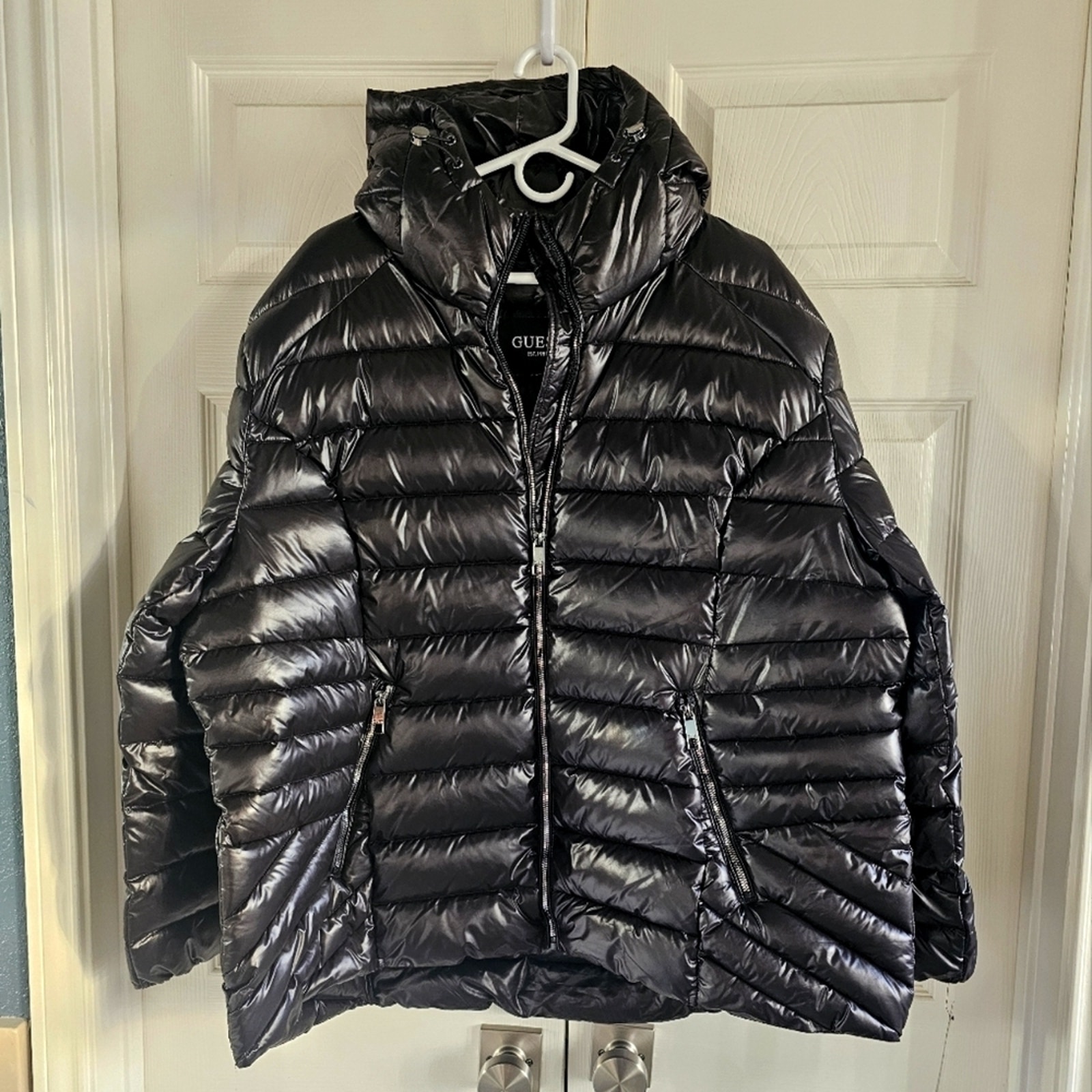 NWT Guess Shiny Black Puffer Jacket w Adjustable Hoodie Pockets Full Zip 3X