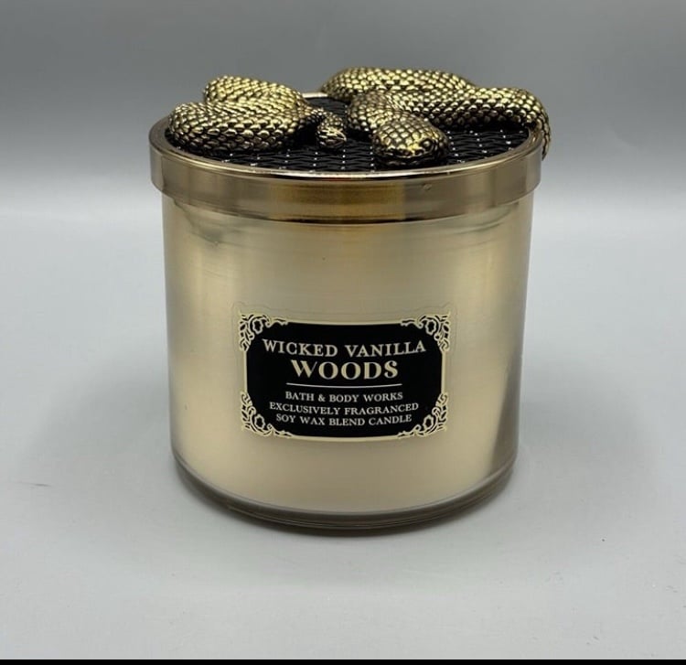 Bath And Body Works 3 Wick Snake Candle WICKED VANILLA WOODS Gold lid ♥️