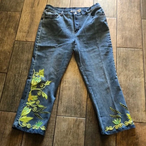 DG2 Diane Gilman Embellished Cropped Jeans 14