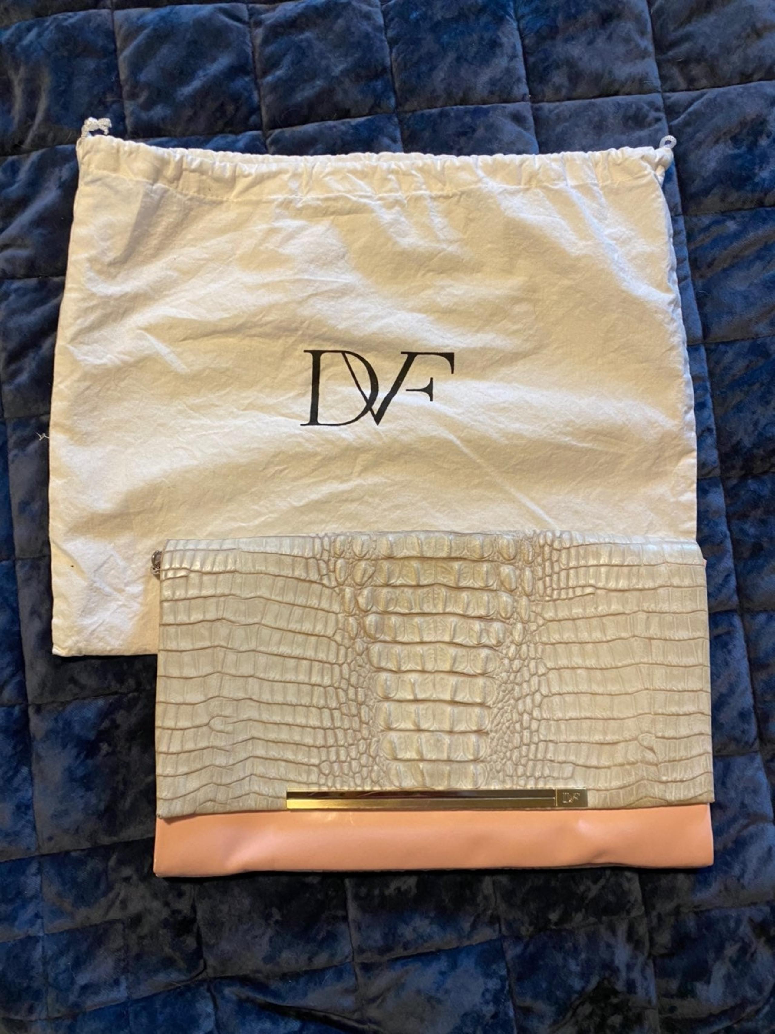 Large Envelope Clutch w/Shoulder Strap