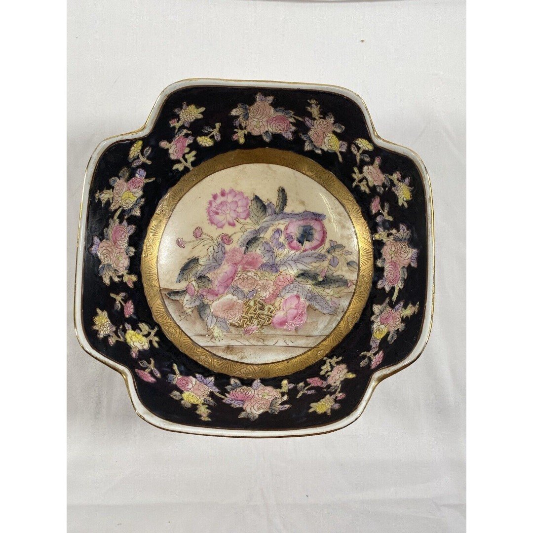 Vintage Chinese Porcelain Hand Painted Large Dish Bowl Guangcai 9 1/2 Gold Trim