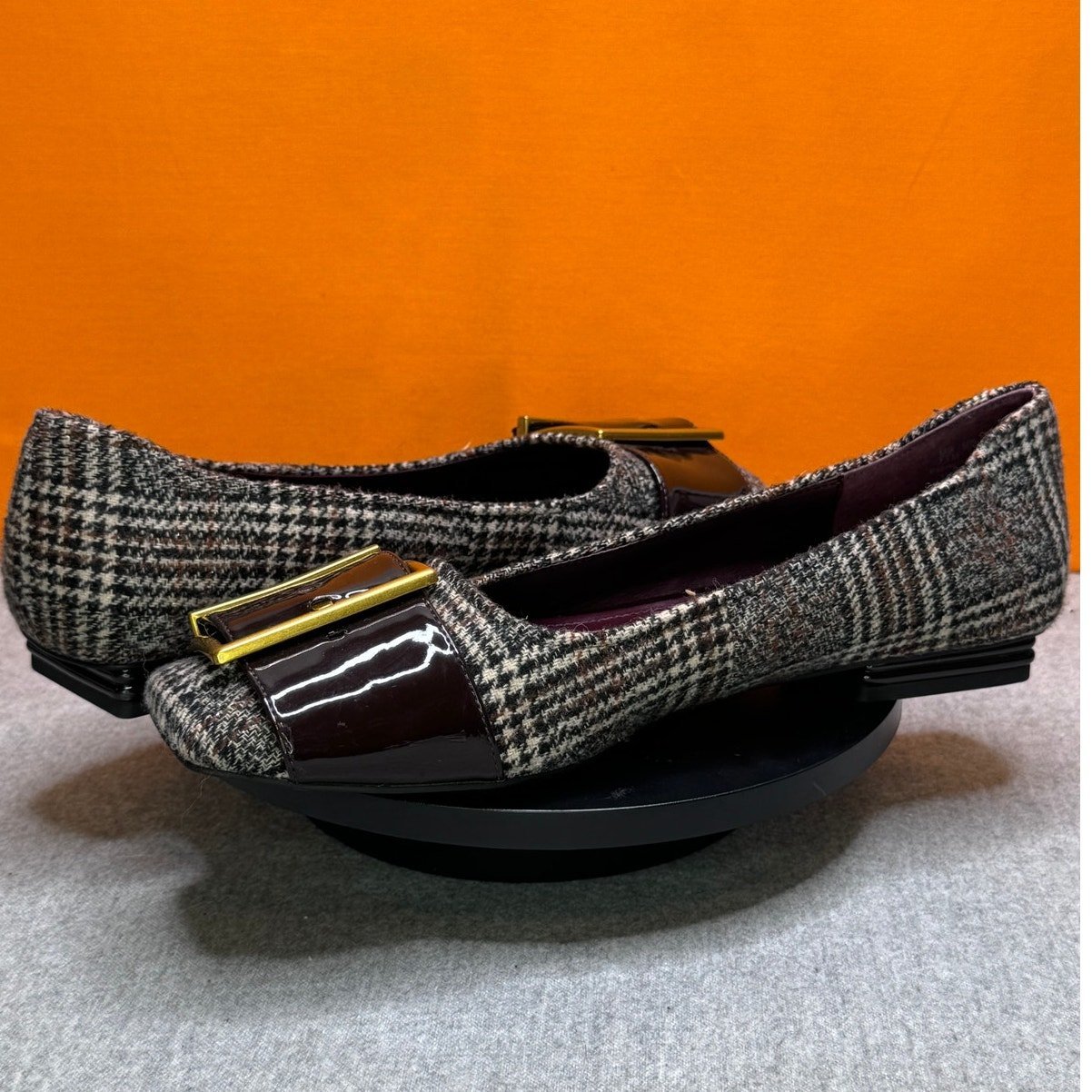 Franco Sarto Flates Brown Tan Gold Buckle Tahlia Size 7.5 M EU 38 NEW