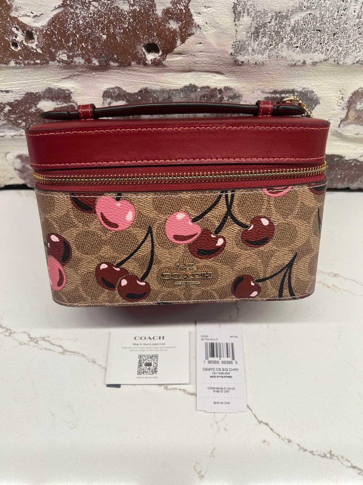 Coach Cosmetics Case Cherry print CZ025