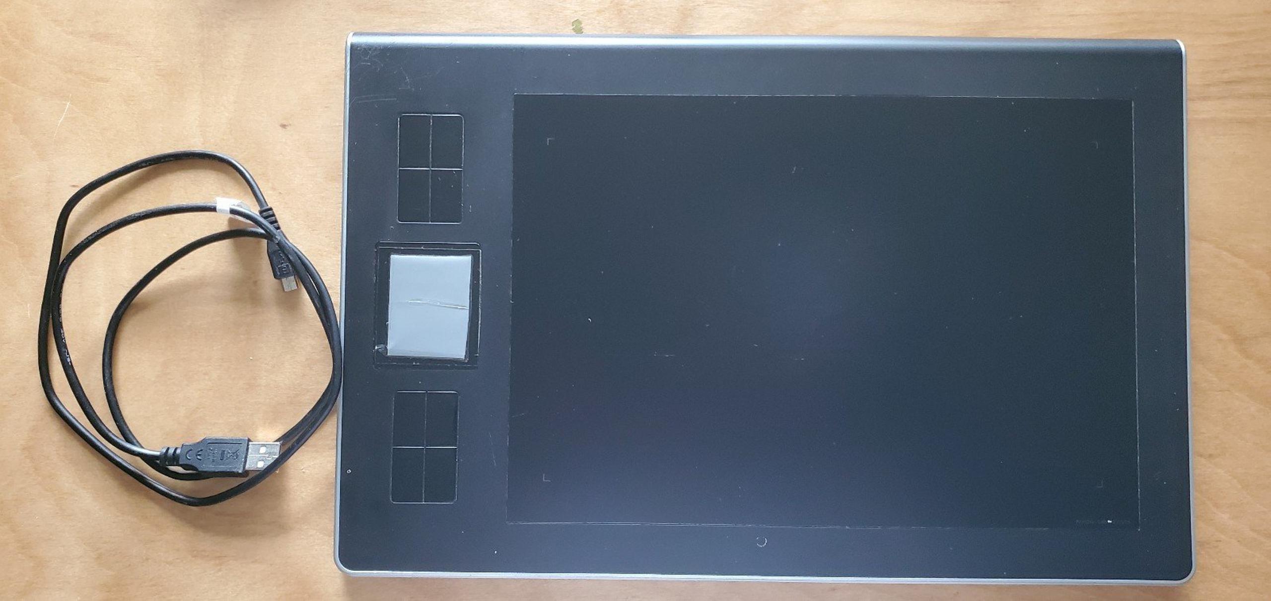 Huion DWH69 graphic tablet