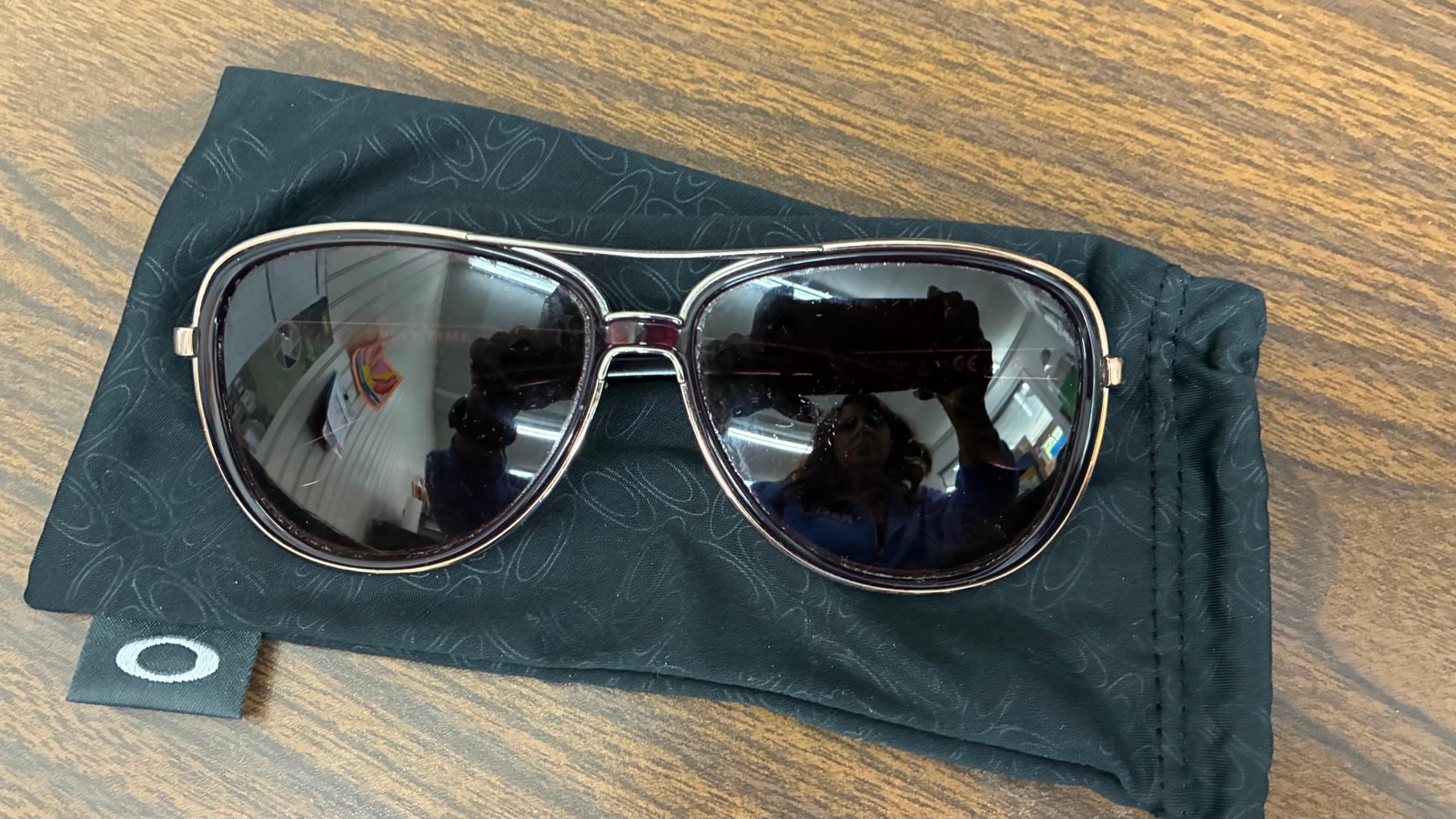 Oakley SPLIT TIME Sunglasses