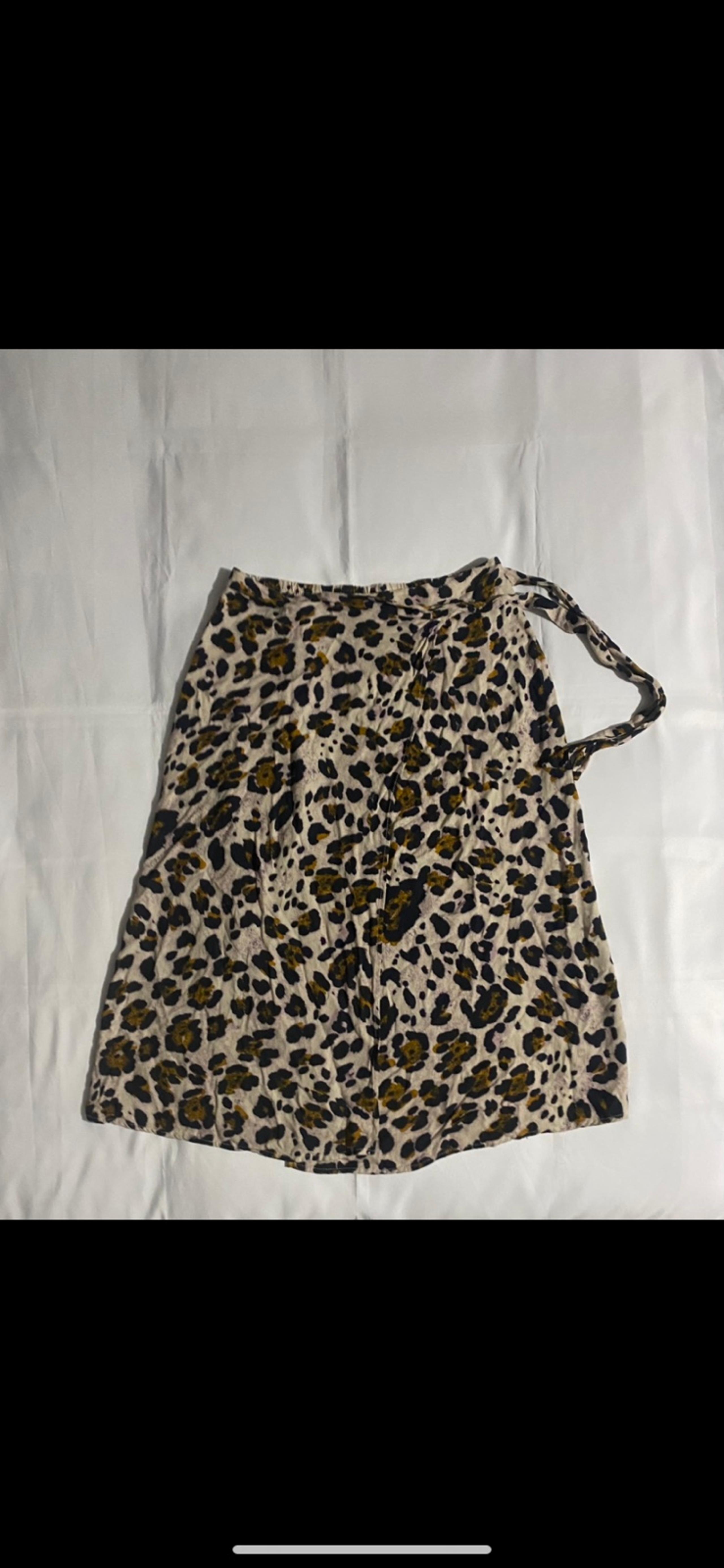 Urban Romantics Cheetah Print Wrap Around Skirt