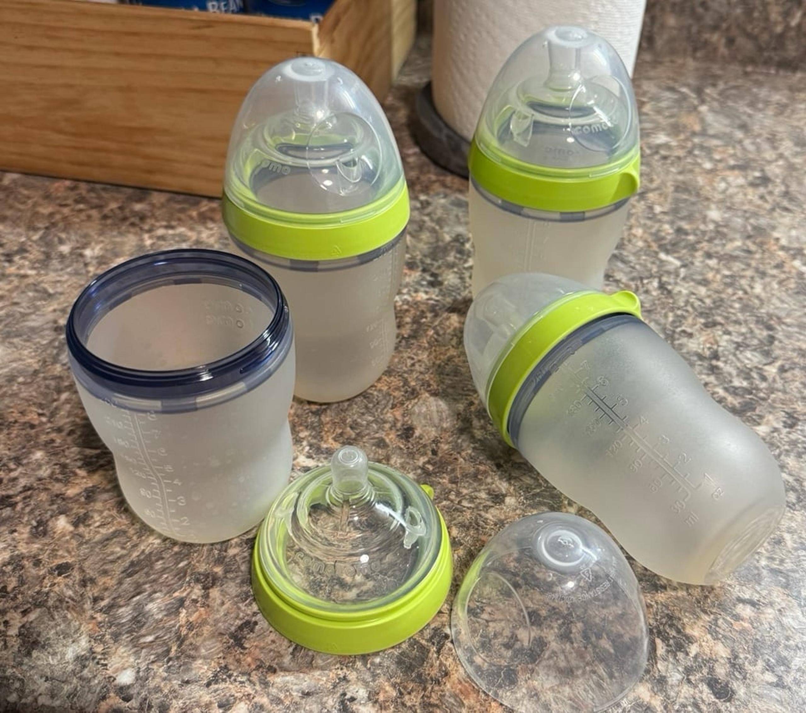 (4) ComoTomo bottles 8oz