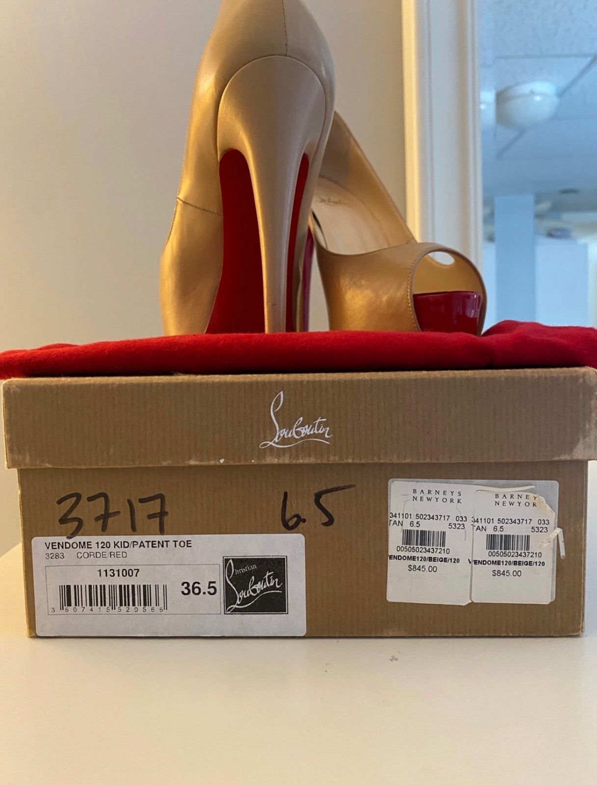 Christian Louboutin 36.5