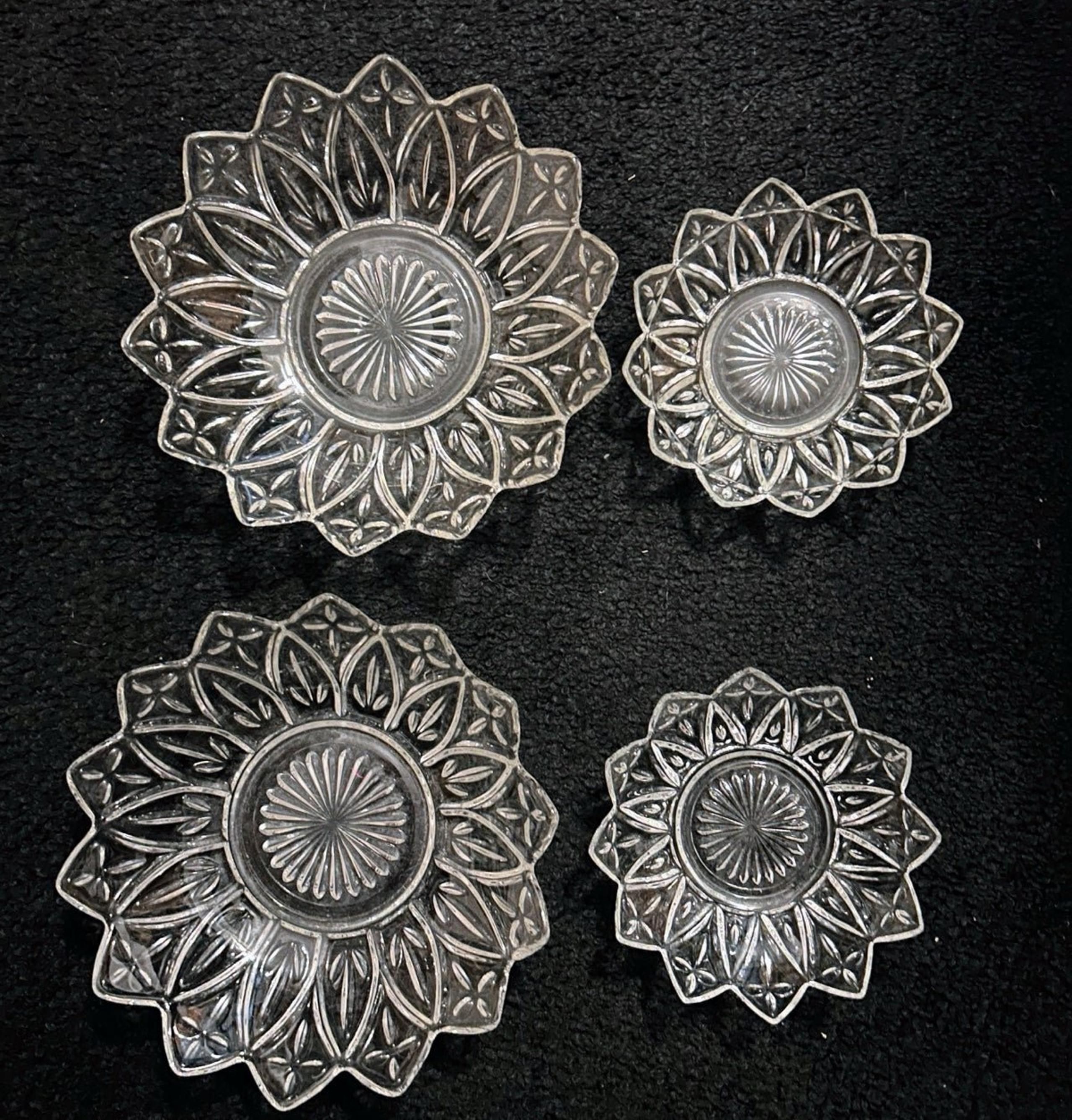 Vintage 1960 Petal Clear glass bowls by Federal Glass