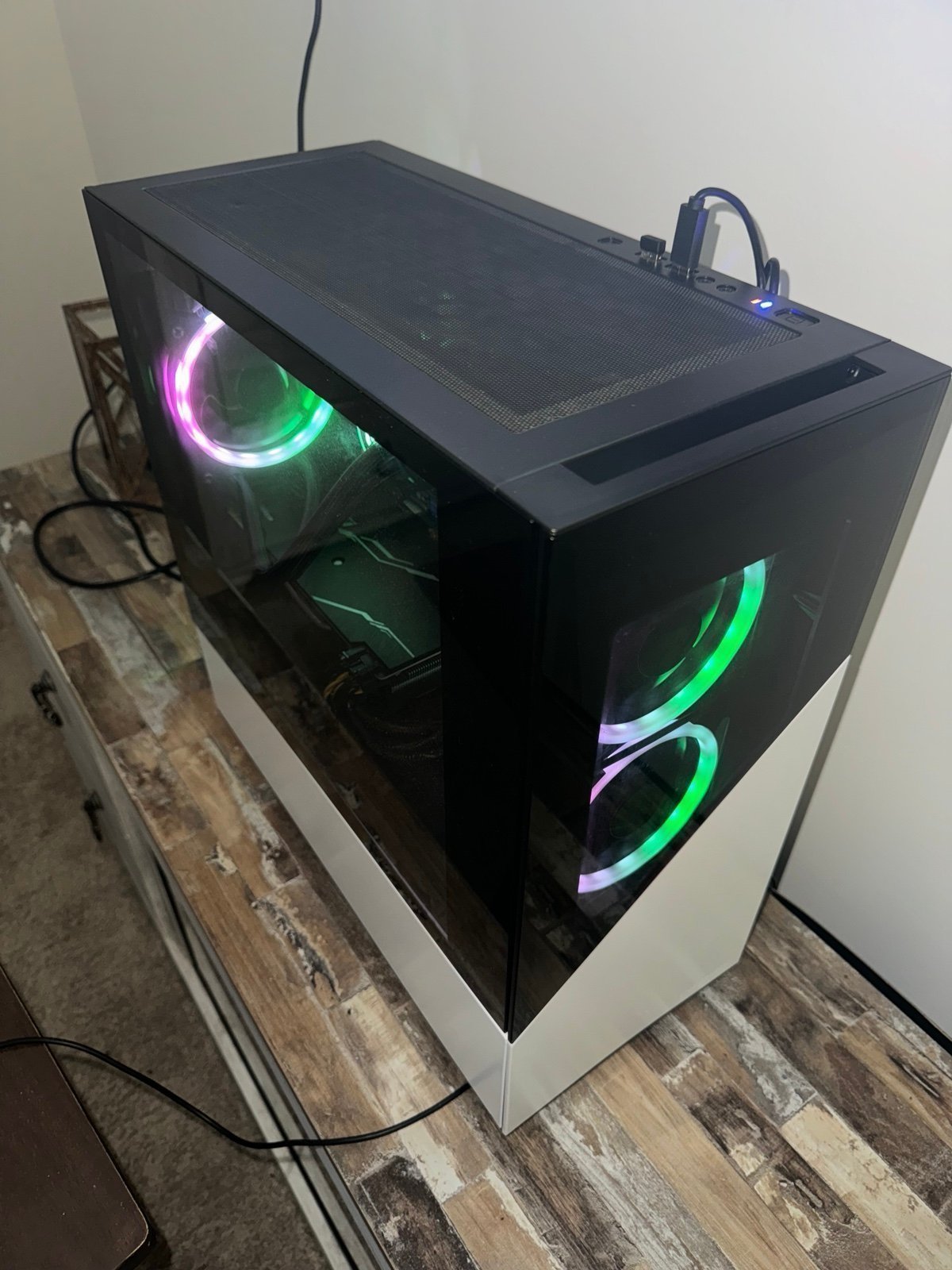 CyberPower PC Desktop Gaming Computer With Keyboard (Lightly Used)