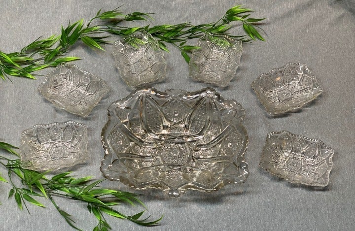 Indiana Glass Co. No. 123 Paneled Daisy & Finecut Pattern