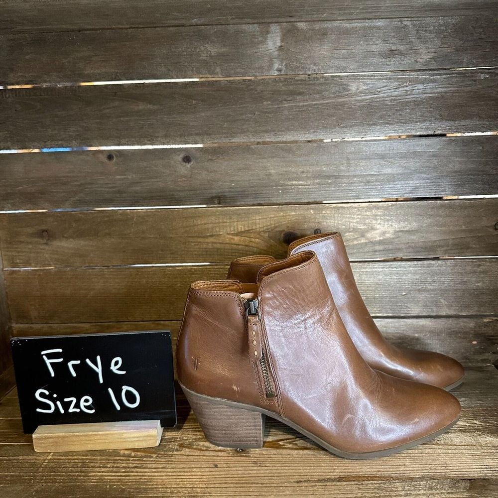 New Womens Frye Judith Zip Brown Leather Heeled Ankle Booties Boots Size 10 M