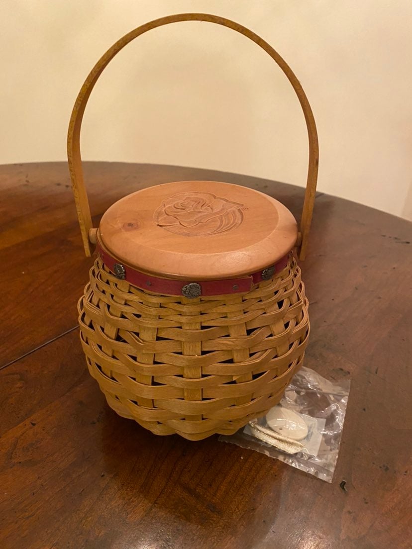 Longaberger 2004 Sweetheart Basket