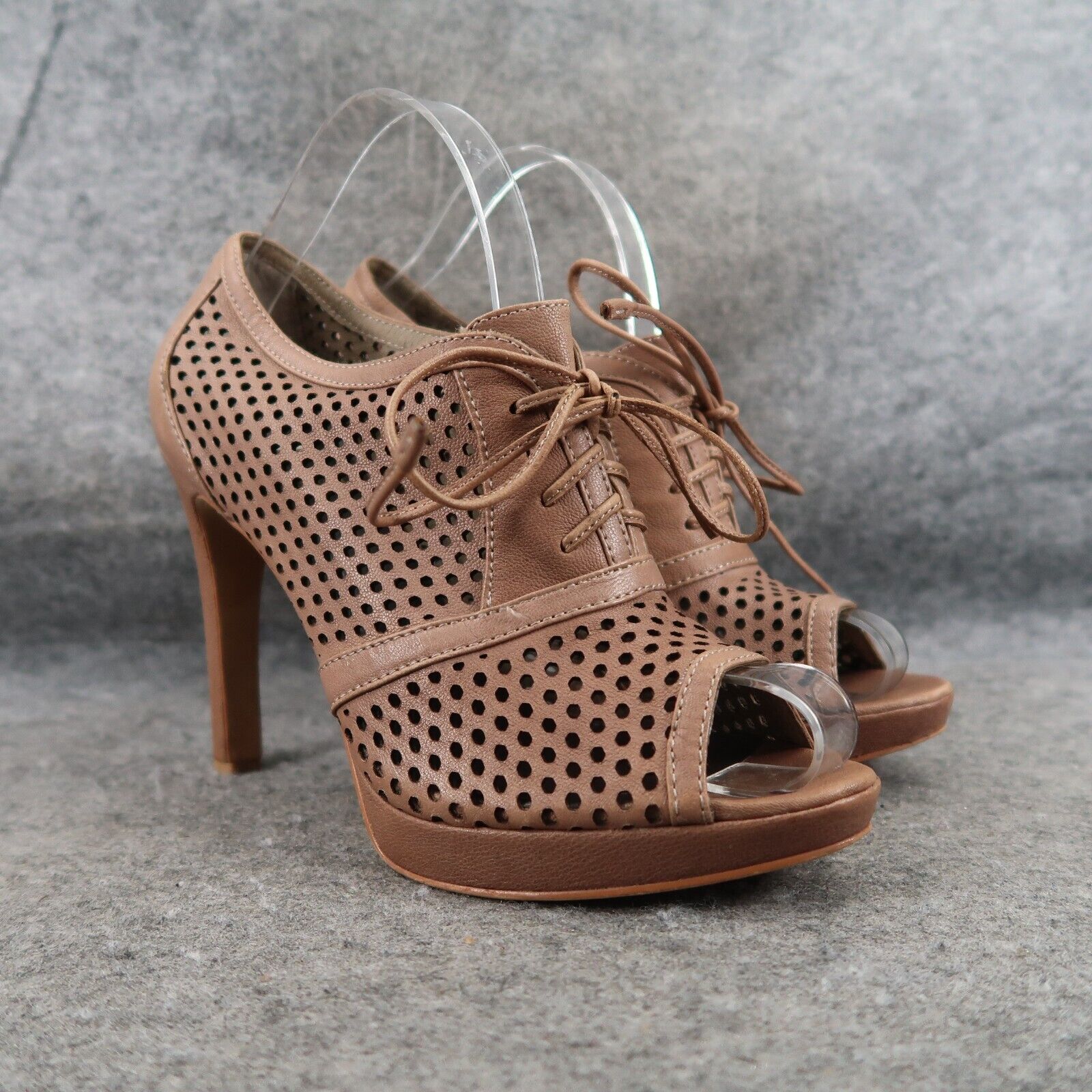Vince Camuto Shoes Womens 8.5 Pump Booties Stiletto Lace UP Laser Cut Leather