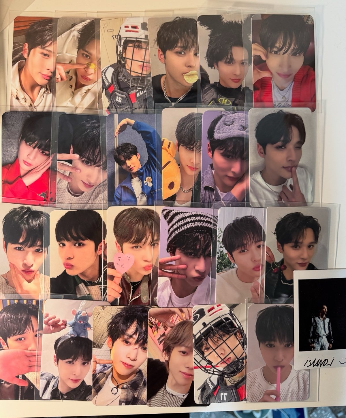 Ampers&one photocard