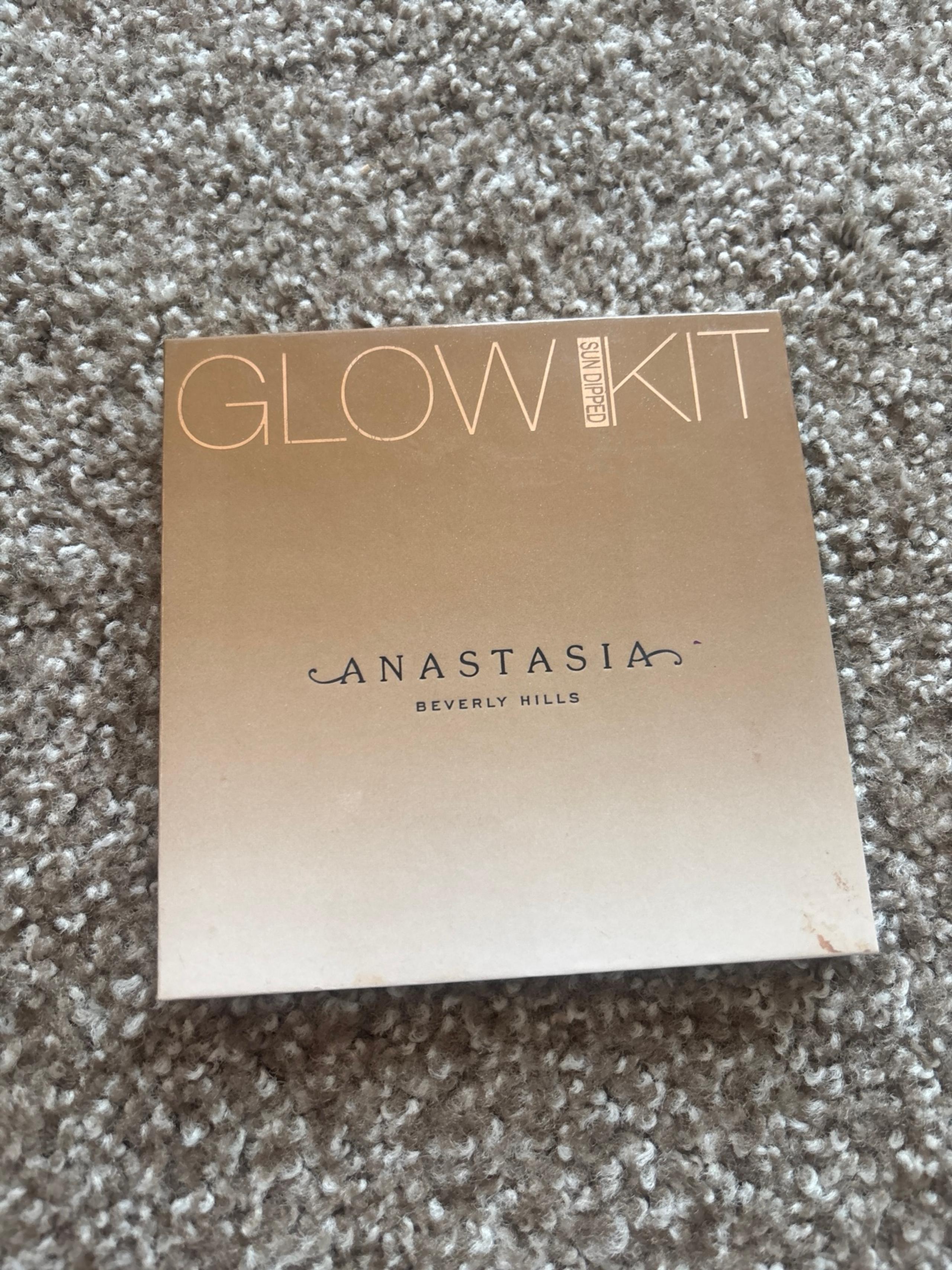 Anastasia glow kit