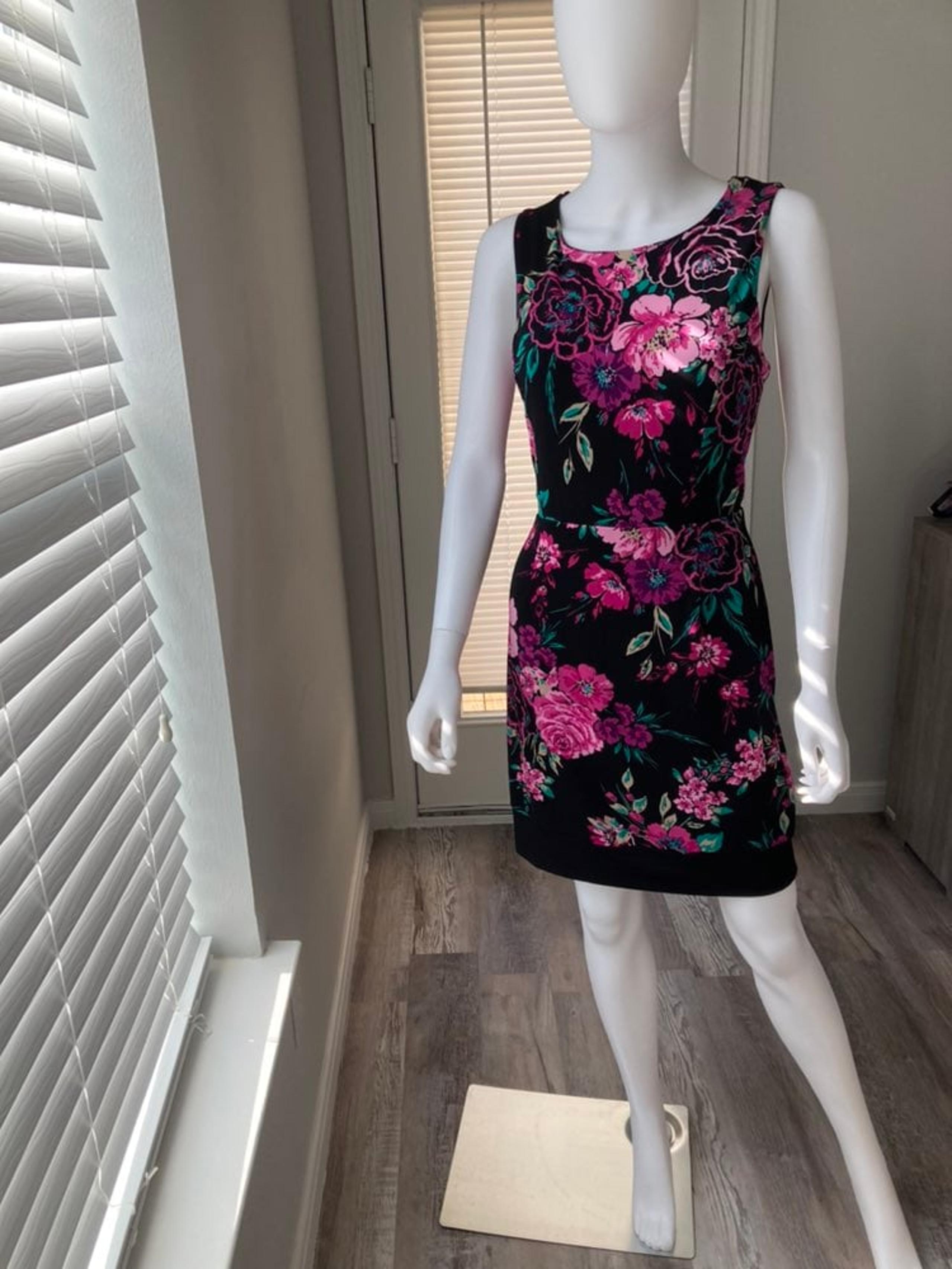 NWT Covington Sheath Dress Women Sz M Black Pink Flowers