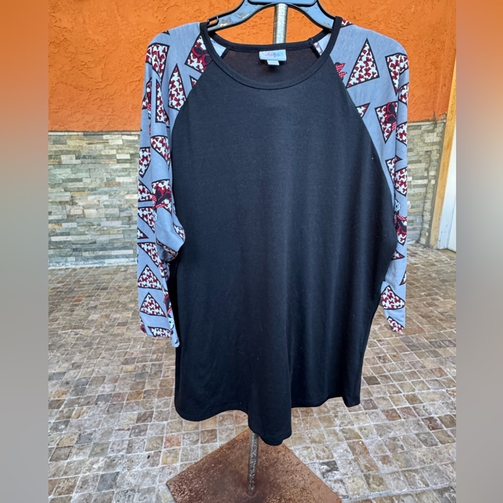 Lularoe Disney Minnie mouse Randy top