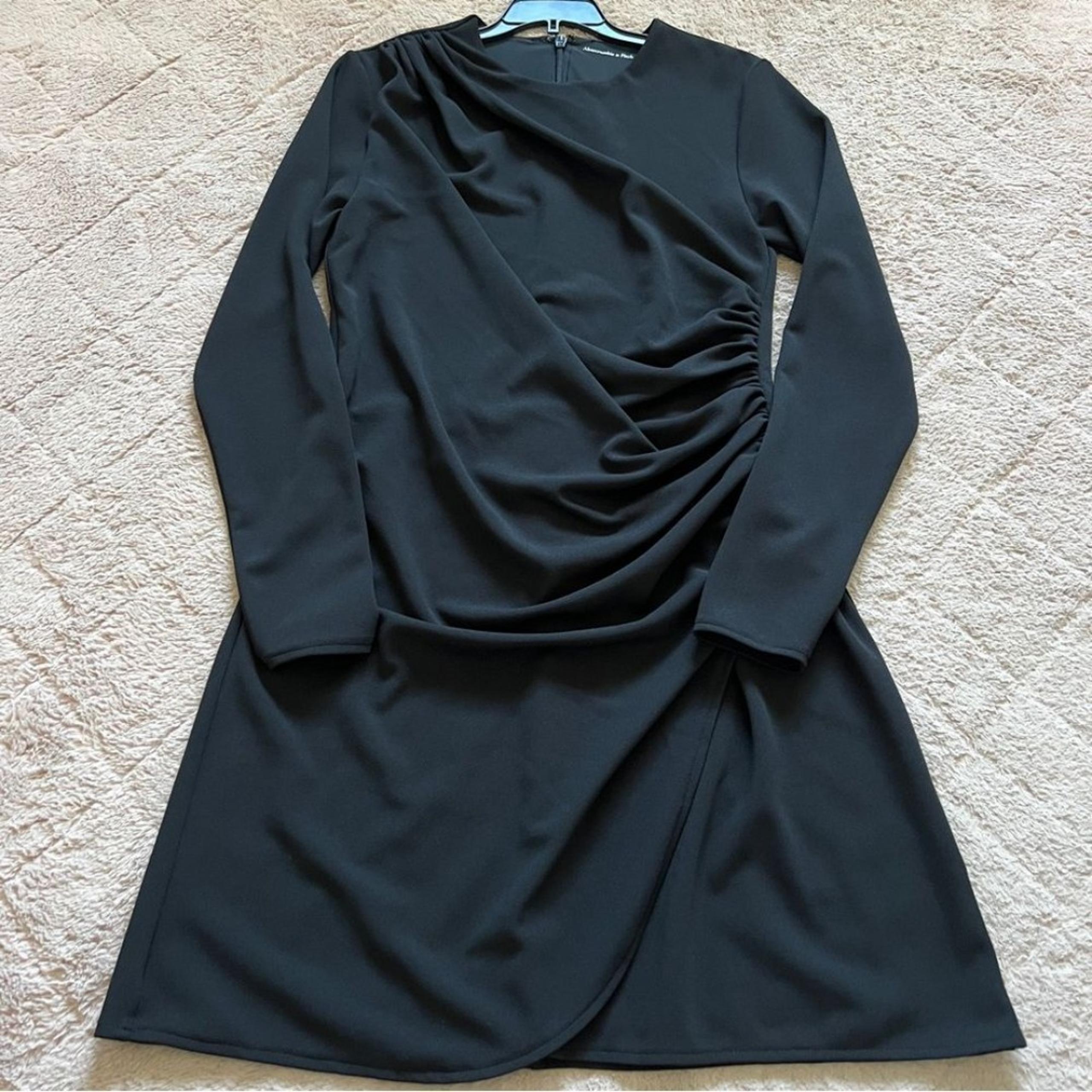 Abercrombie & Fitch Long Sleeve Draped Dress Women’s Size LT