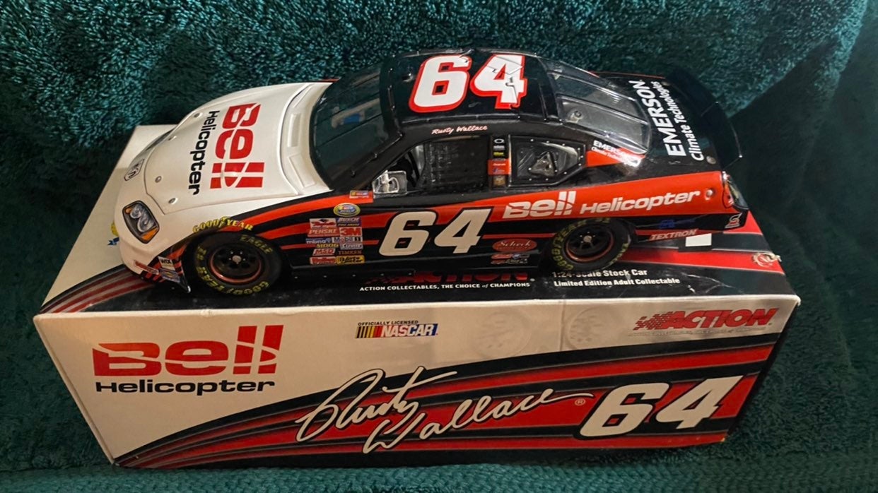 Rusty Wallace Bell Helicopter Charger 1.24 Scale Diecast