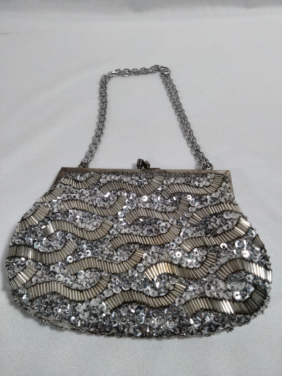 Vintage Fine Arts Bags New York Bead Sequins Iridescent Wedding Evening Purse. Vintage Fine Arts Bags New York Bead Sequins Iridescent Wedding Evening Purse.