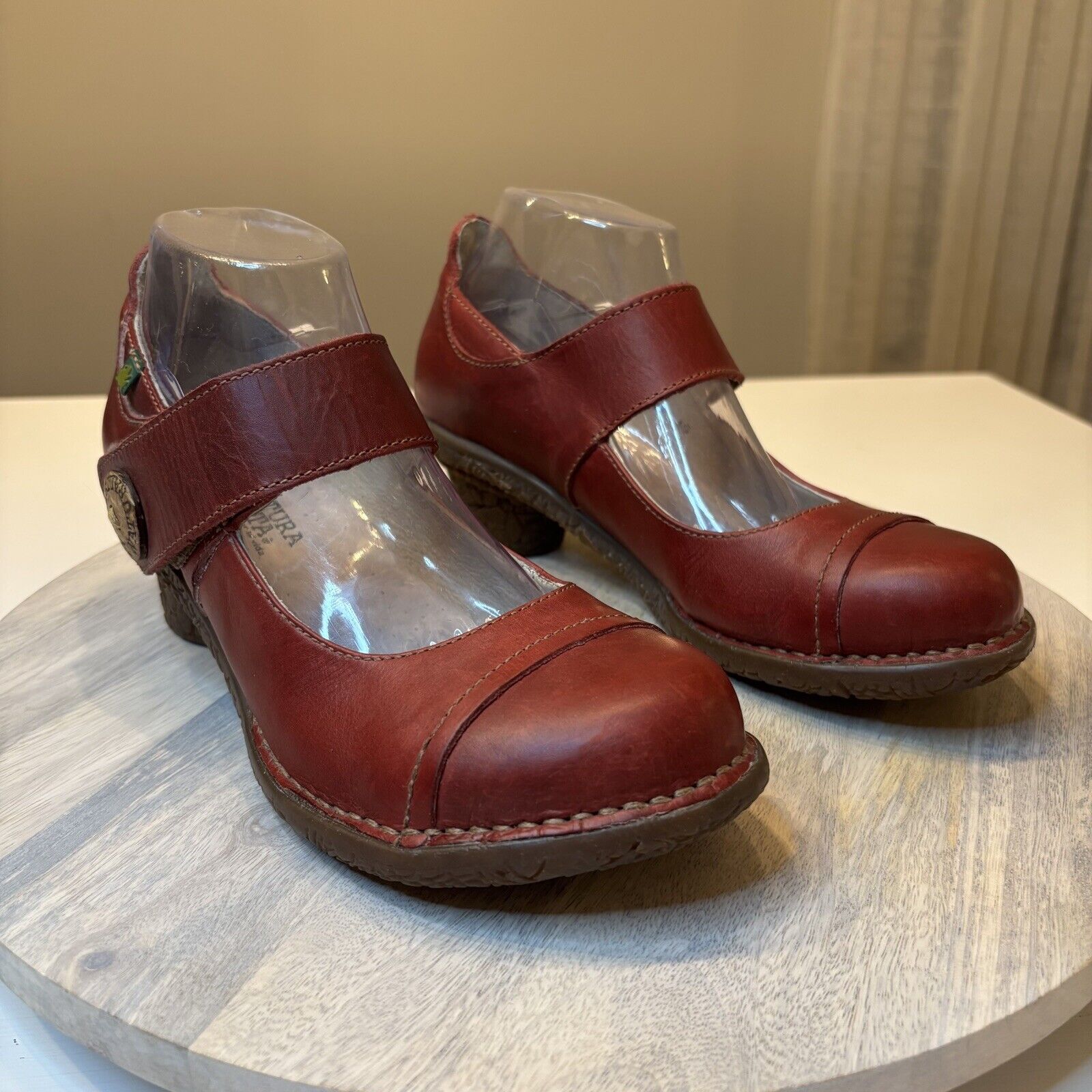 El Naturalista Women's Red Leather Mary Jane Pumps Heels EU Size 40 US Size 9