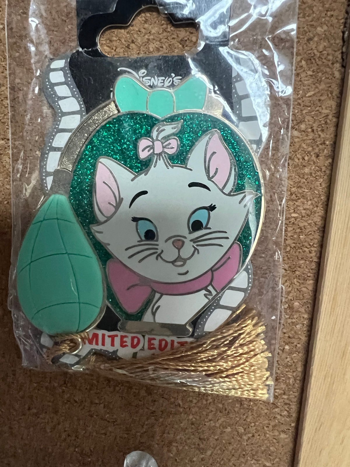 Marie DSSH perfume pin