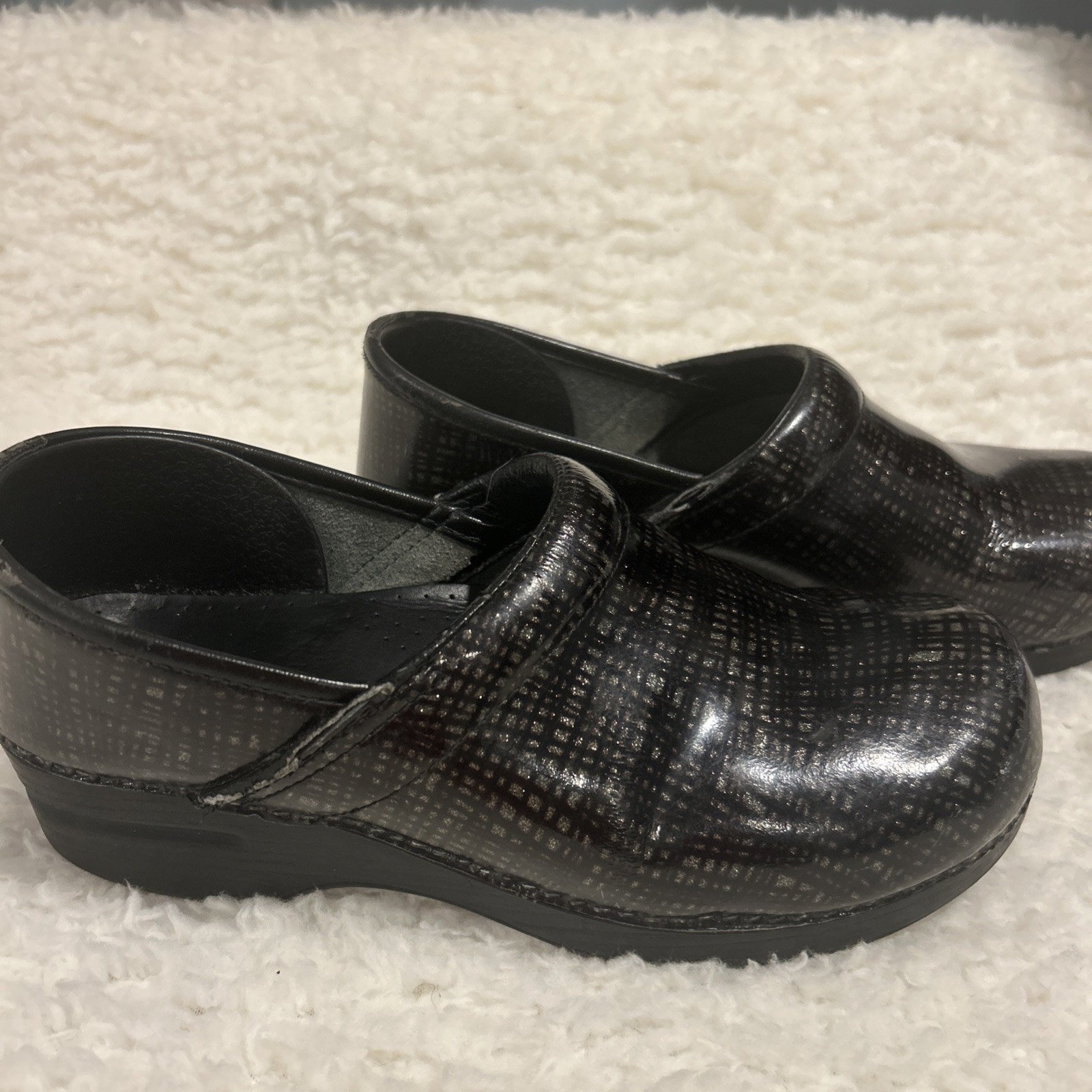 Dansko Black/Flecked Slip On Nursing Clogs Size EU 40