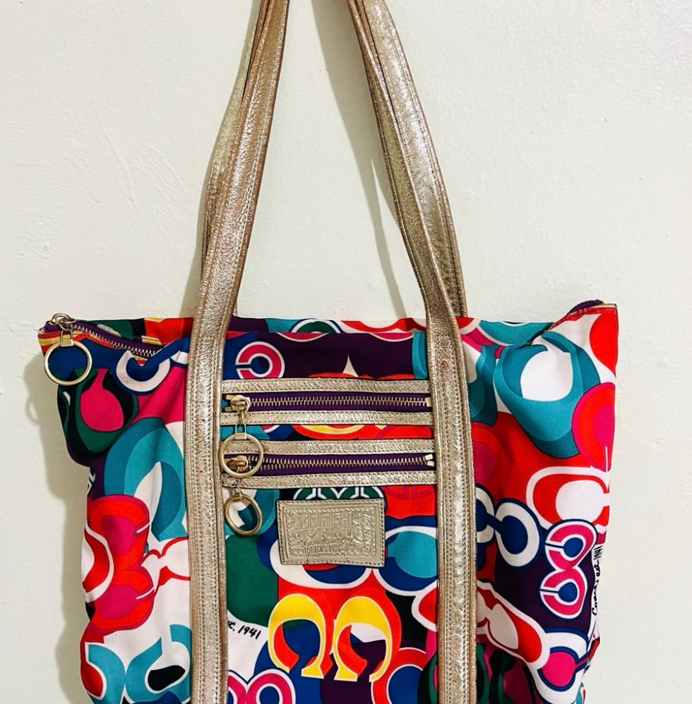 Coach Poppy Canvas Exterior Women’s Bag