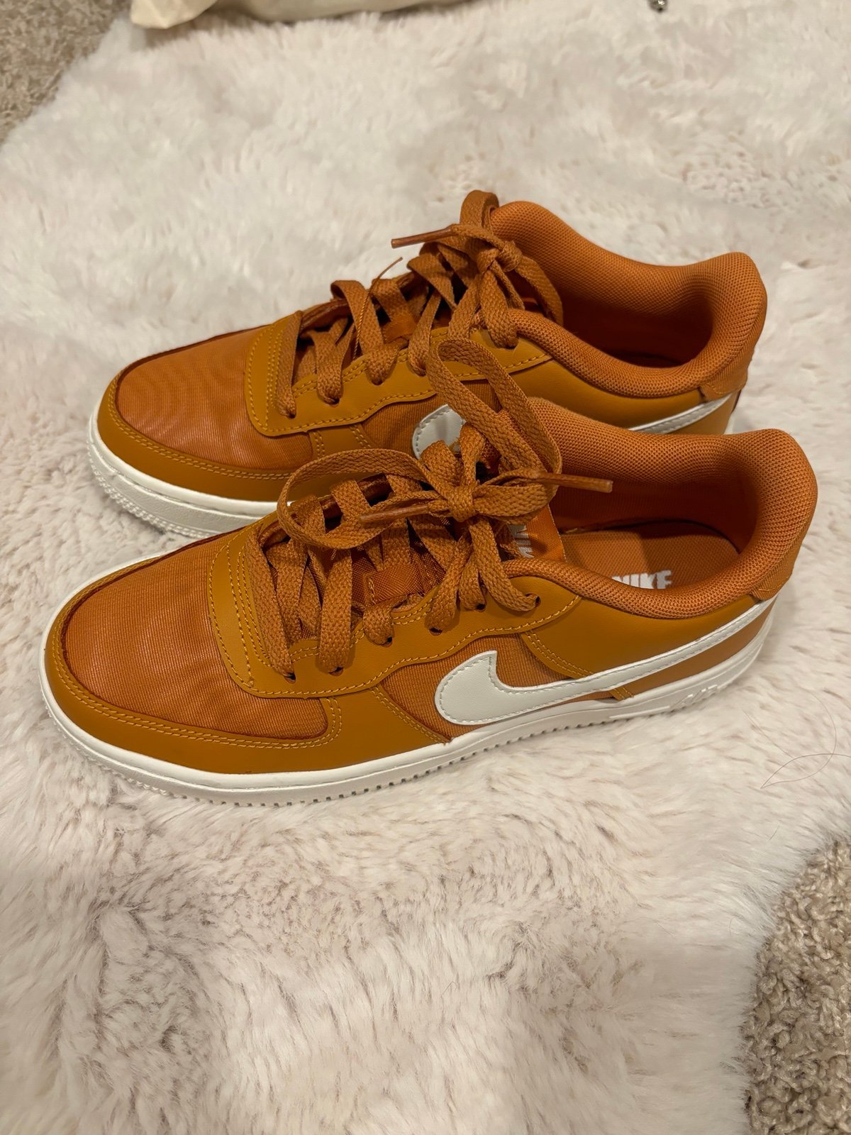 Nike AIRFORCE 1 LV8 2 Shoes