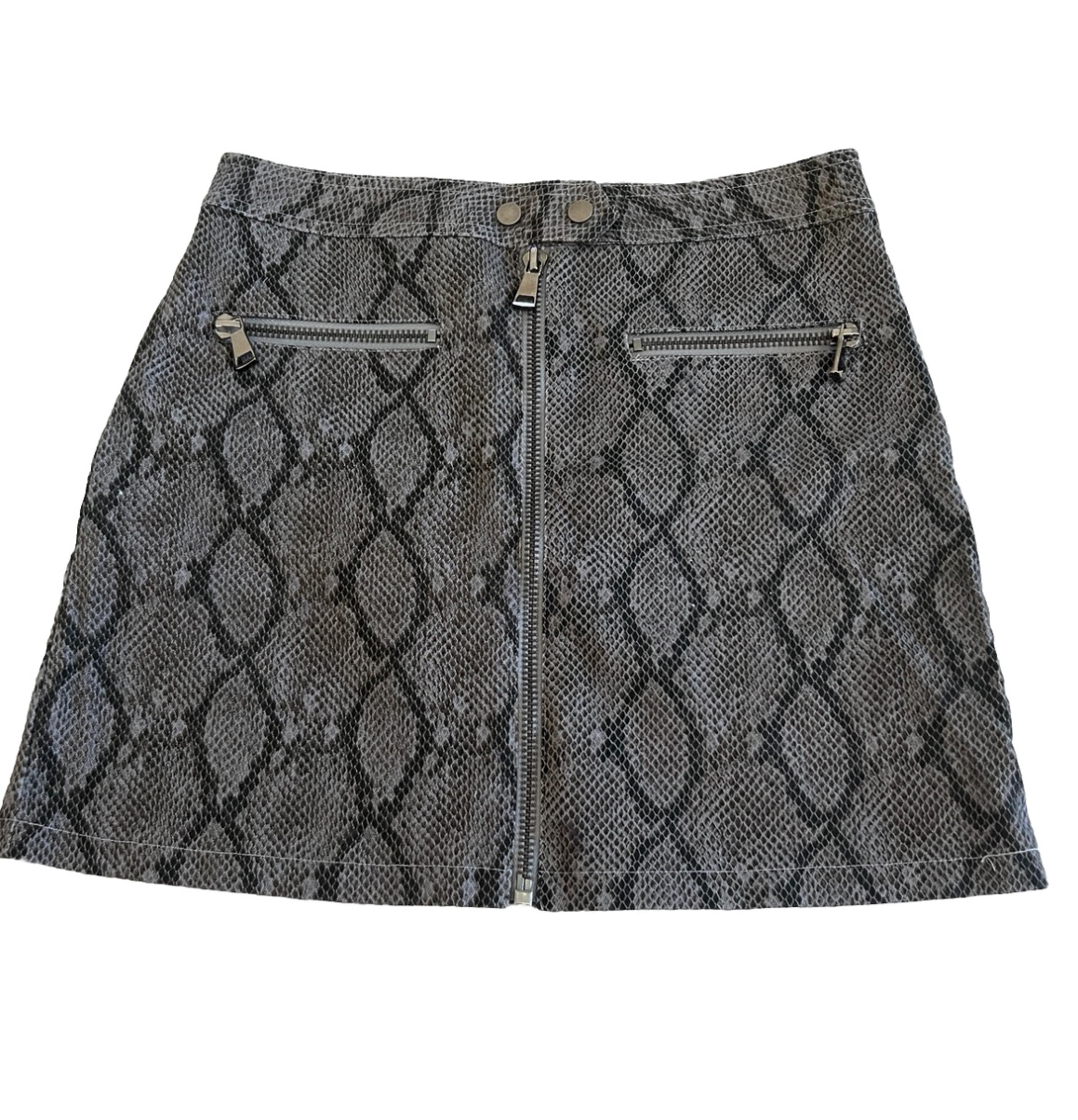 SHE + SKY Gray & Black Snake Print Cargo Moto Mini Skirt W/Zippers Medium 31x17